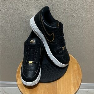 Nike Air Force 1 ‘07 Black Metallic Gold DA8481-001